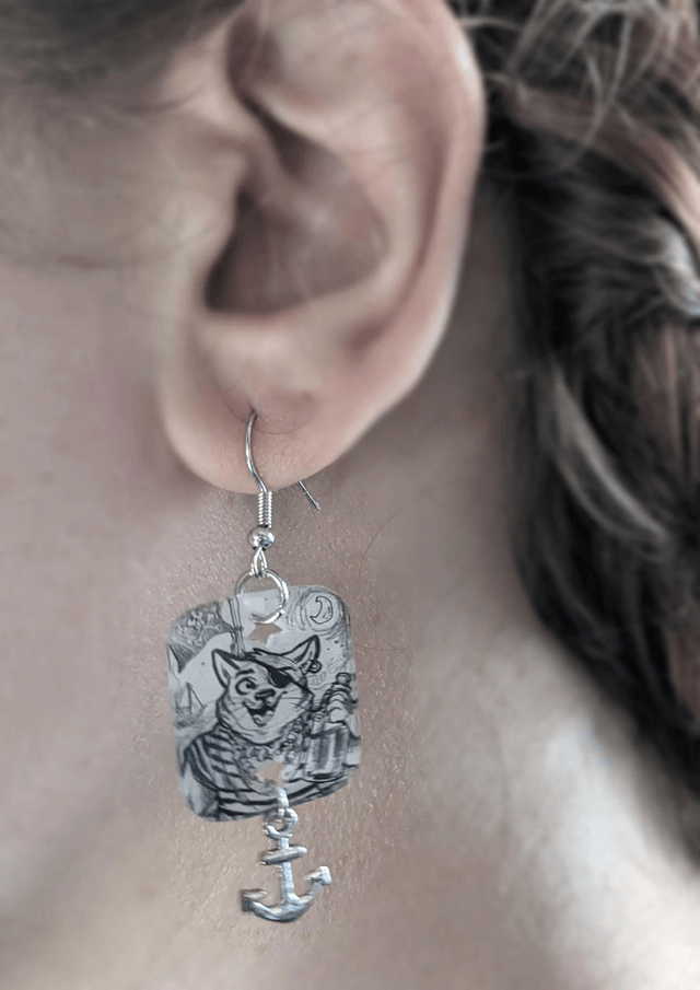 Chats-Pirates, boucles d'oreilles, format moyen, avec breloque