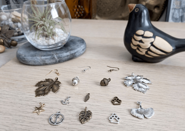 Pré-commande _ Boucles d'oreilles, sur mesure, uniques, dessinées à la main