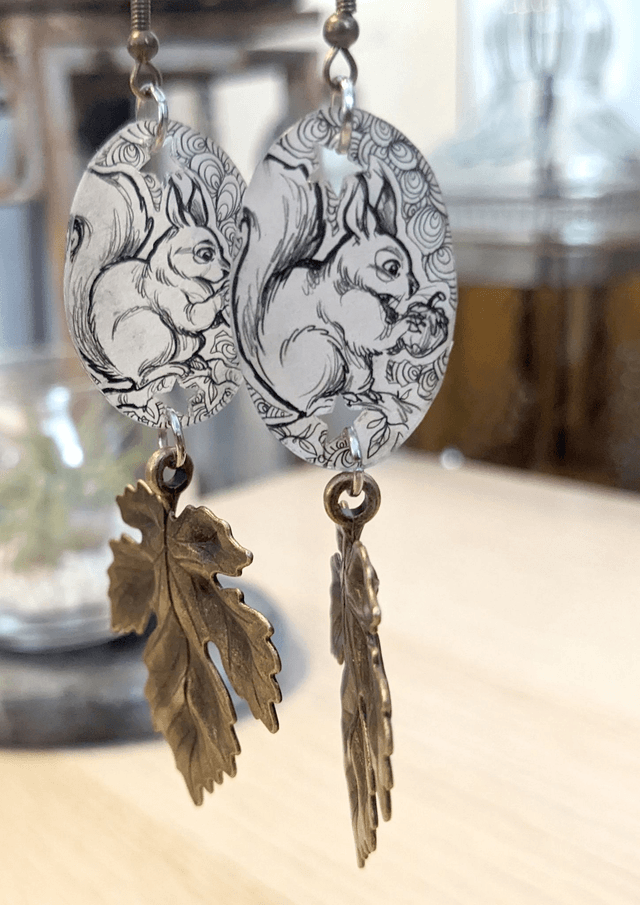 Pré-commande _ Boucles d'oreilles, sur mesure, uniques, dessinées à la main